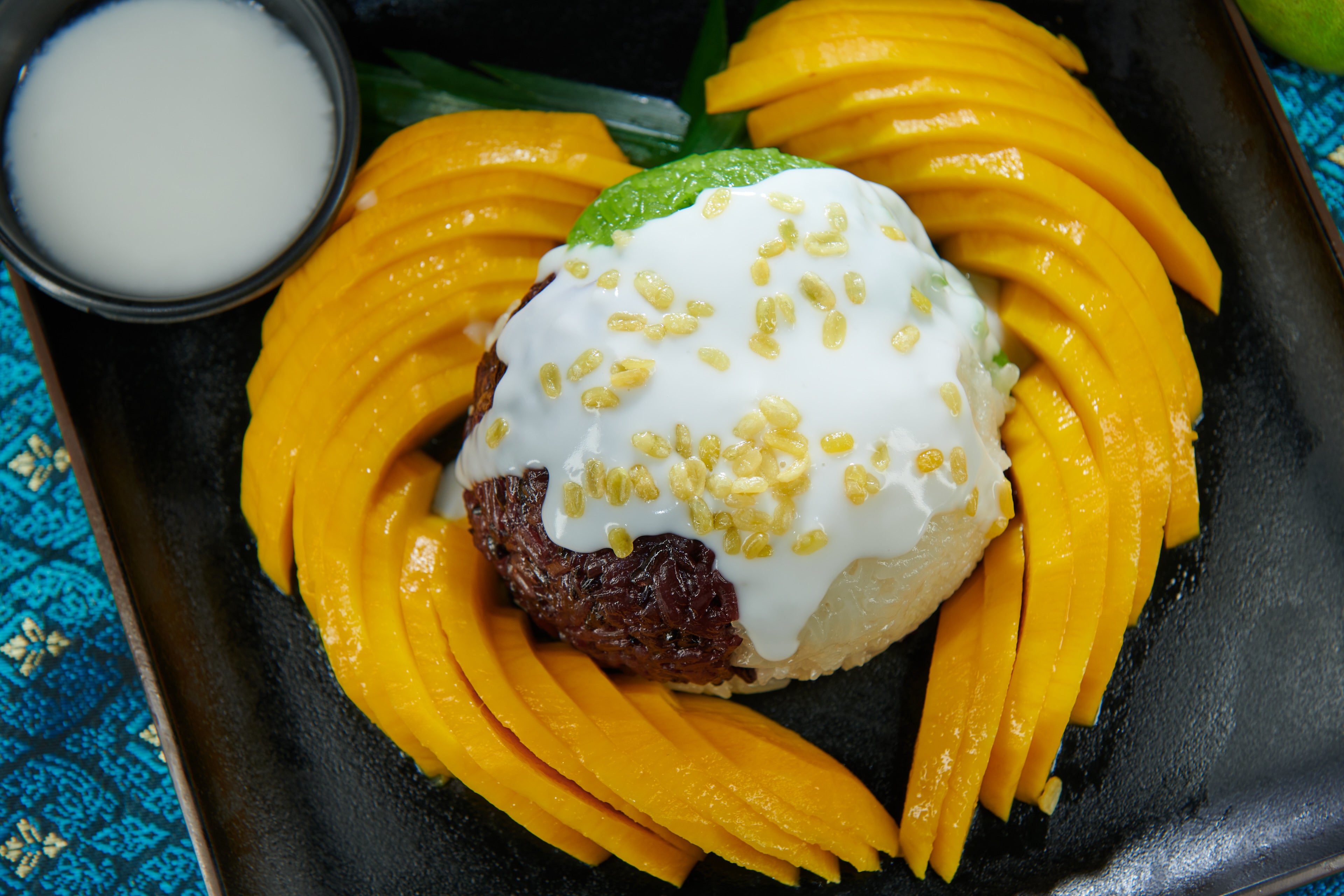 DE4 椰汁芒果糯米飯